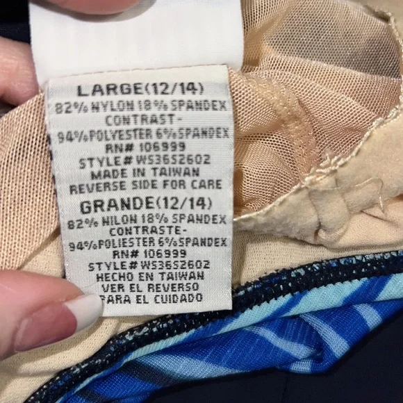 White Stag Swim Dress One Piece Size. Large 12/14 - Picture 9 of 10